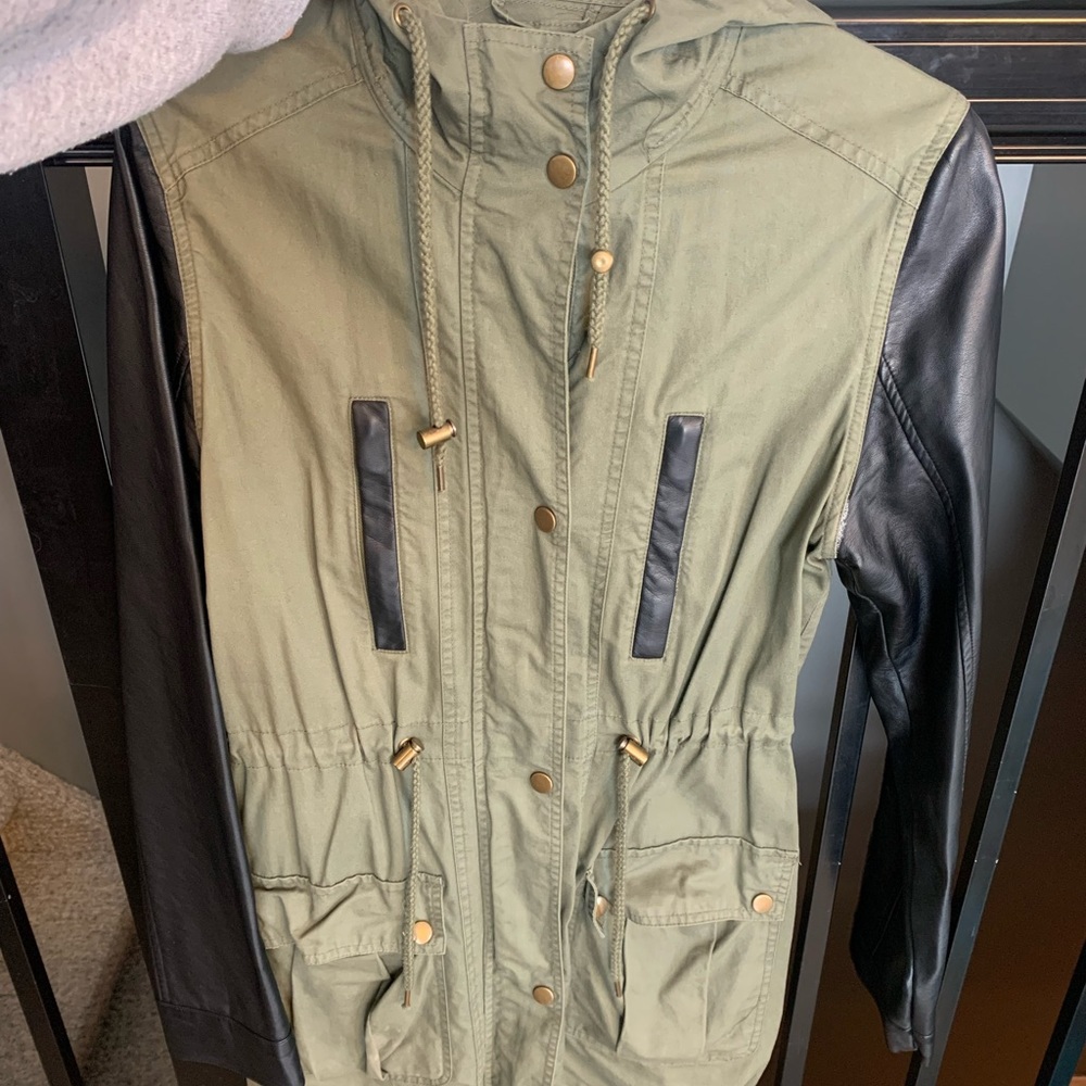Green jacket with vegan leather arms